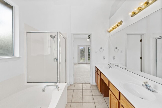 Building Photo - 500 Errol Dr