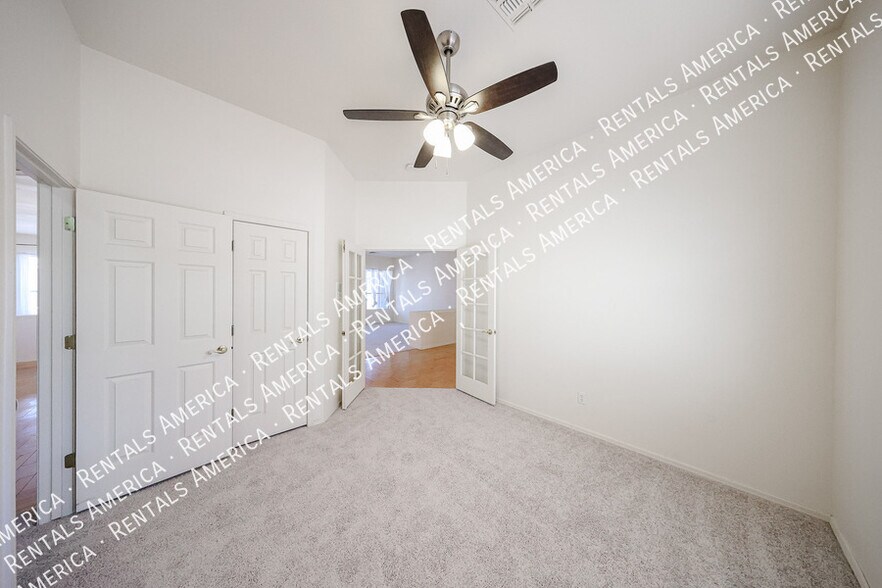 Building Photo - 1711 S 97th St