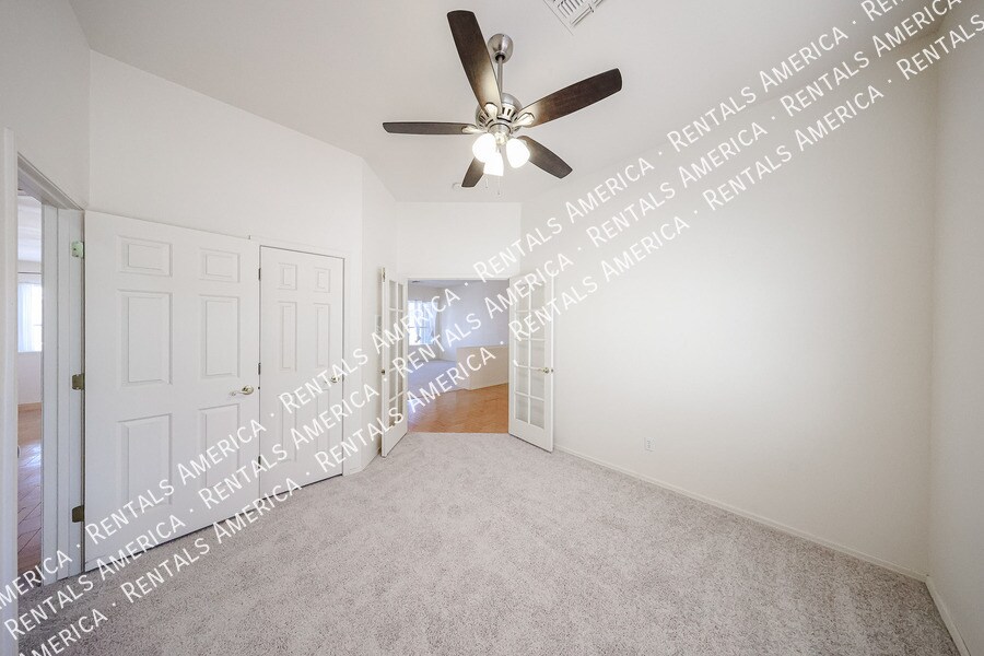 Building Photo - 1711 S 97th St