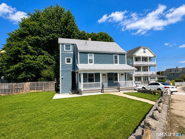 Building Photo - 893 Highland Ave