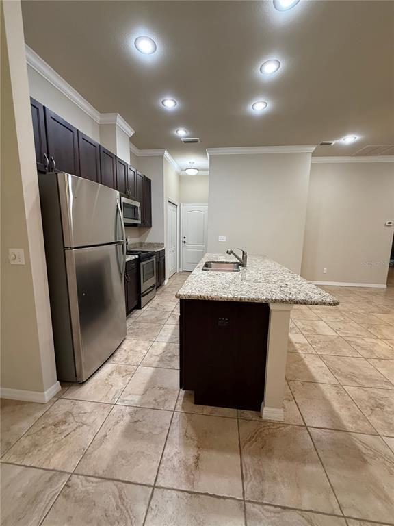 Building Photo - 6389 SW 48th Dr