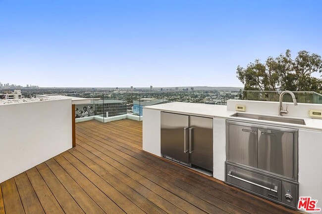 Building Photo - 1377 Miller Pl