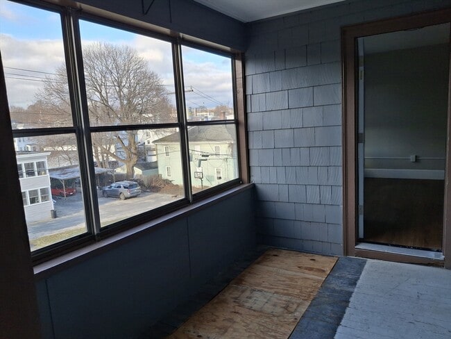 Building Photo - 44 Pratt St