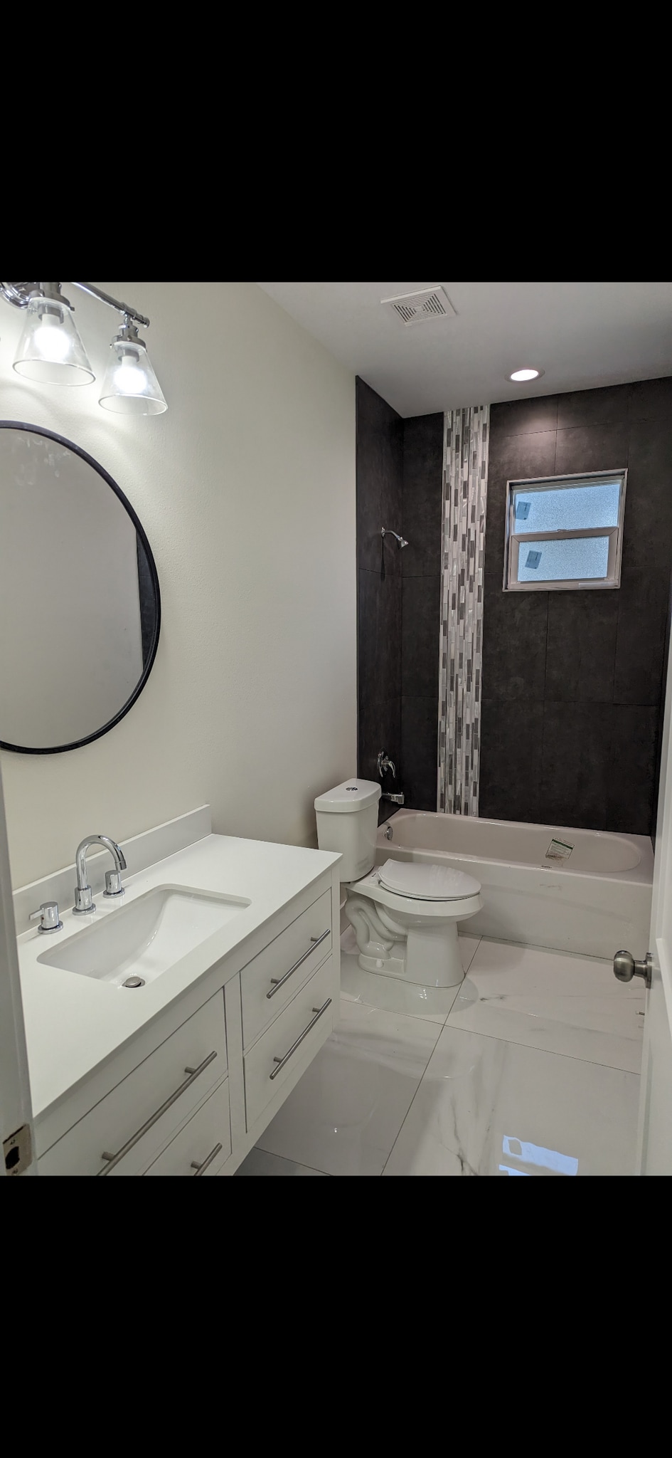 Building Photo - 8217 N Brooks St