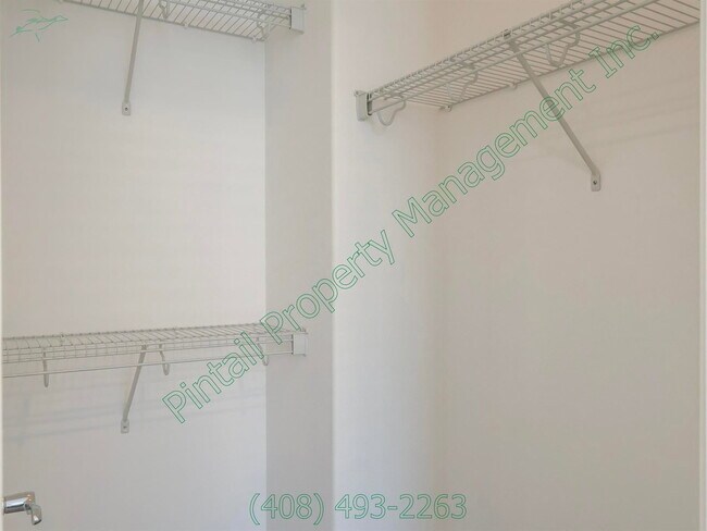 Building Photo - 5130 Le Miccine Terrace