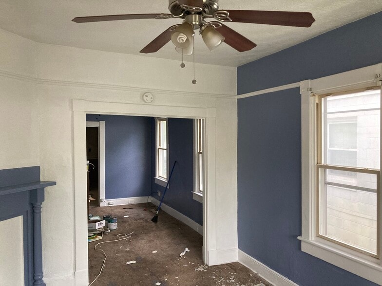 Building Photo - 2406 Acorn St