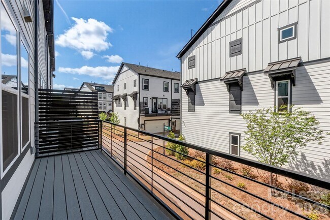 Building Photo - 504 Annie Lowery Wy