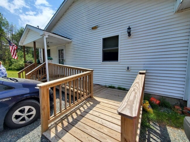 Building Photo - 474 Willow Brook Rd