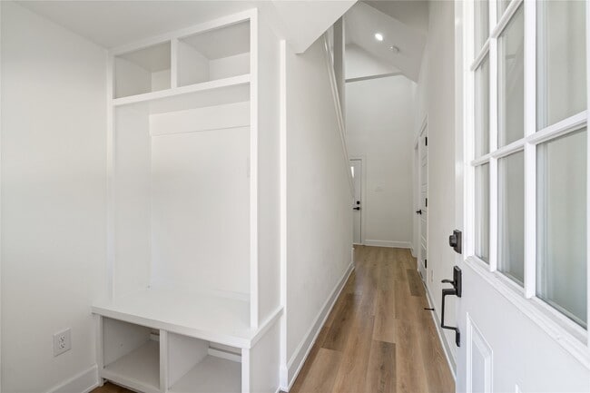 Building Photo - 3601 Rebecca St