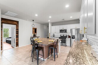 Building Photo - 3525 Pearl Mill Ln