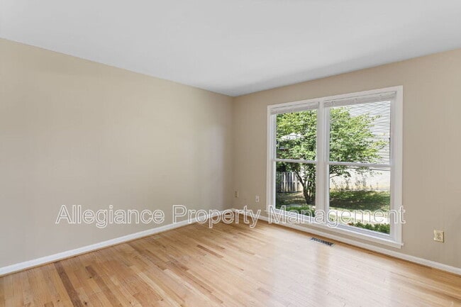 Building Photo - 8073 Morning Meadow Ct