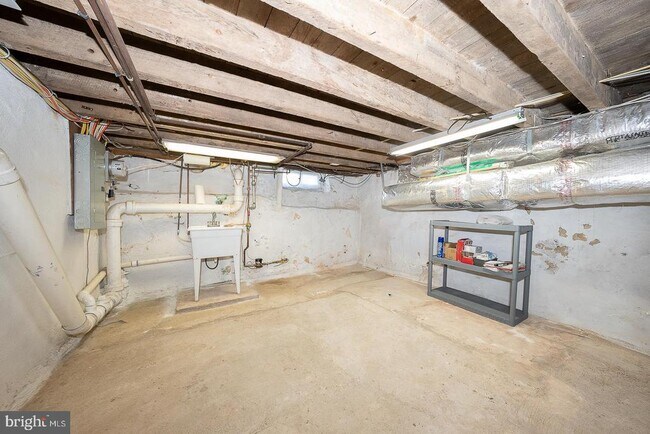 Building Photo - 505 Spring Mill Ave
