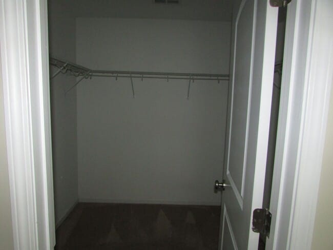 Building Photo - This property is located at The Villages at Mariner's Pointe - 3 Bedrooms  2 Baths  with 2 Car Ga...