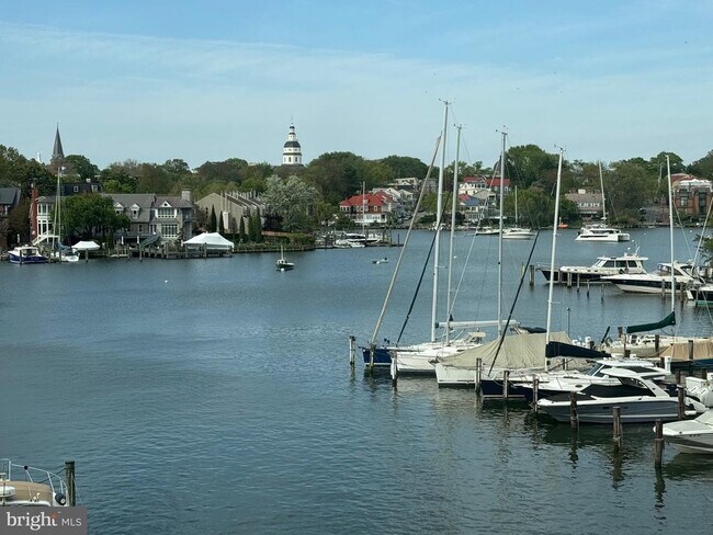 Building Photo - 1 President Point Dr