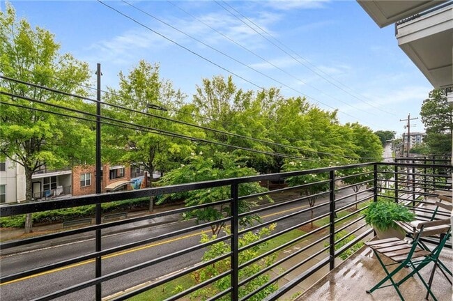 Building Photo - 1272 Longreen Ter NW
