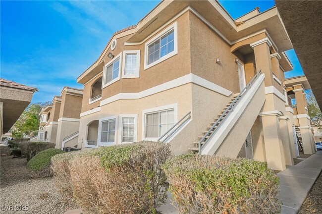 Building Photo - 833 Aspen Peak Loop