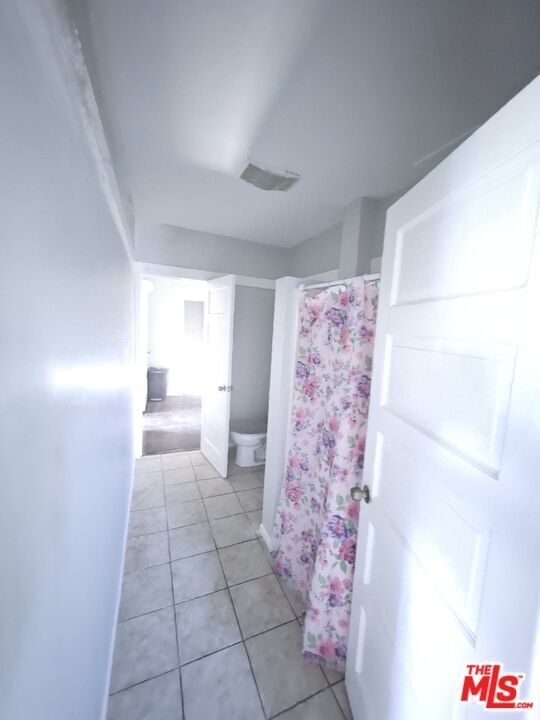 Building Photo - 2932 1/2 Normandie Ave