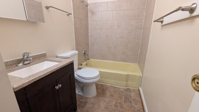 Building Photo - Charming 3 Bed And 1.5 Bath Townhome In Georgetown South