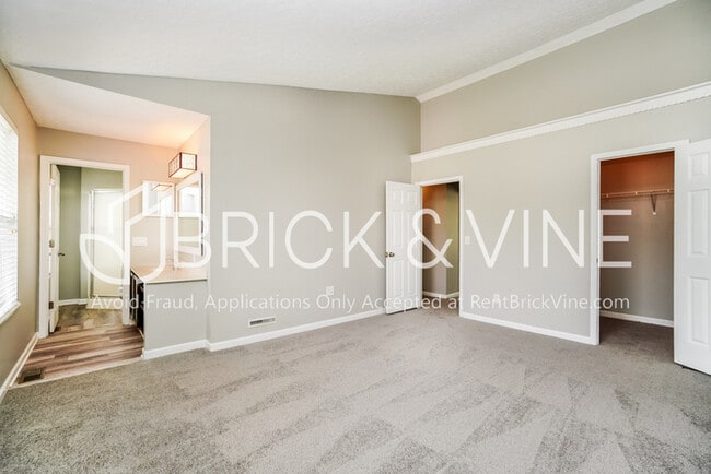 Building Photo - 5465 Avonhurst Ct