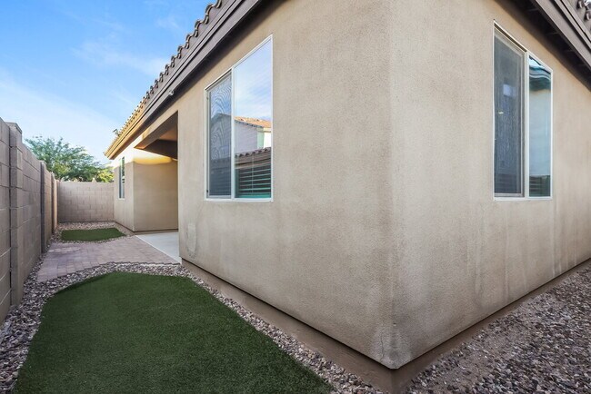 Building Photo - 9918 E Acceleration Dr