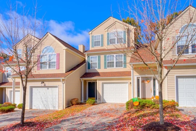 Building Photo - Available for the 2026-2027 lease term.