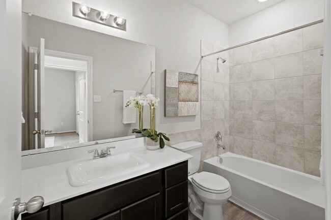 Building Photo - 1410 Acorn Mdw St