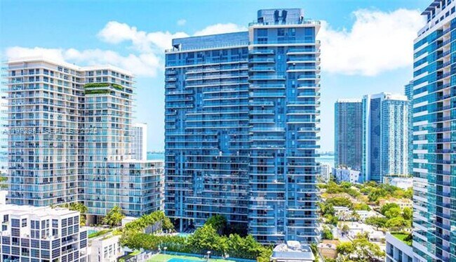 Building Photo - 121 NE 34th St