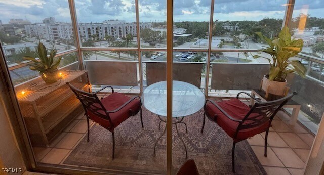 Primary Photo - 2350 W First St