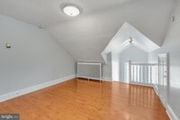 Building Photo - 158 Montgomery Ave