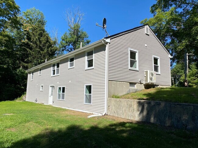 Building Photo - 38 E Main St