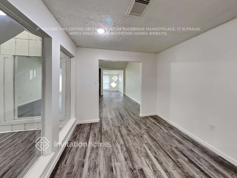Building Photo - 22526 Smokey Hill Dr
