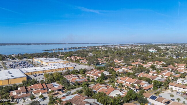 Building Photo - 2001 Parkside Pl