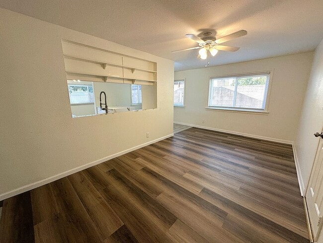 Building Photo - Spacious 3-Bedroom Retreat with Renovated ...
