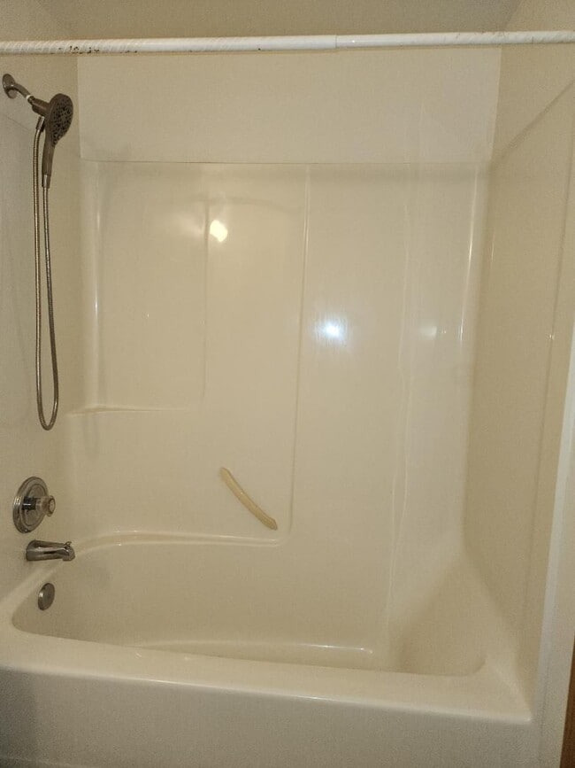 Building Photo - 3 Bdrm/2 Bath Single Level