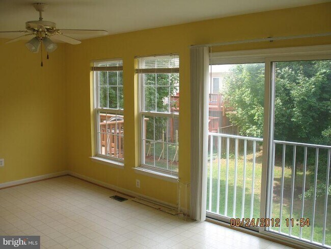 Building Photo - 13763 Palmetto Cir