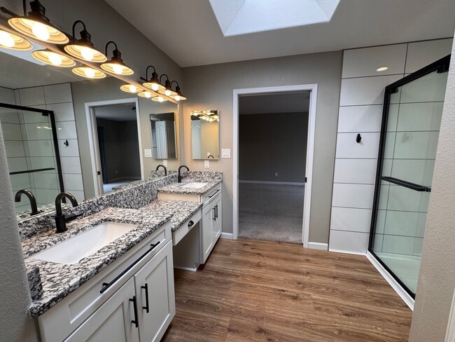 Building Photo - Beautiful 3 Bedroom home in the NE.