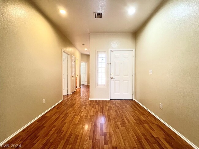 Building Photo - 2985 Panorama Ridge Dr