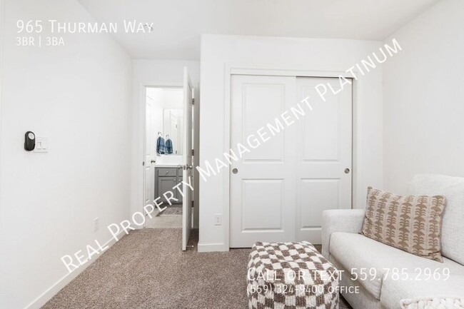 Building Photo - 965 Thurman Way