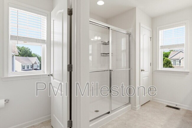 Building Photo - 371 Lookout Mountain Ct
