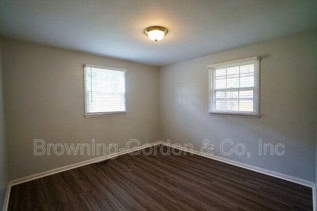 Building Photo - 1409 Acklen Ave