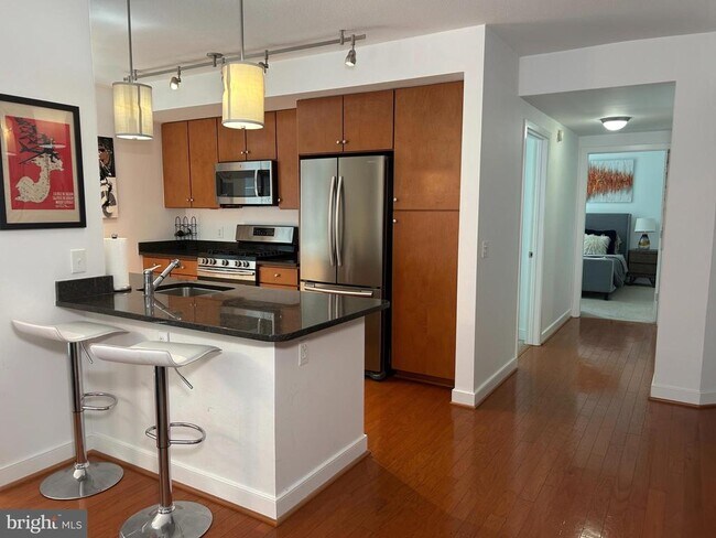 Building Photo - 1117 10th St NW