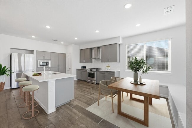 Building Photo - 804 Saratoga Rd