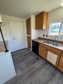 Building Photo - 9499 Brayton Dr
