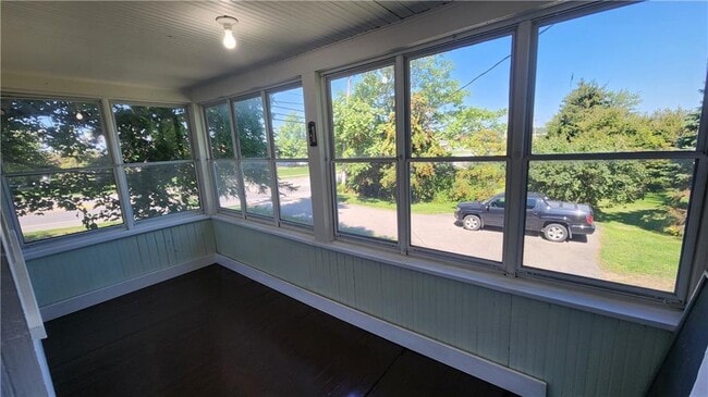 Building Photo - 1128 Ridge Rd
