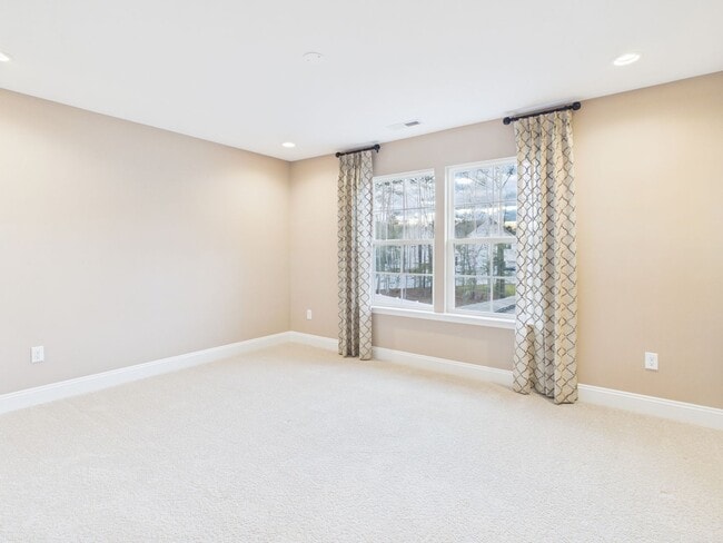 Building Photo - 4725 Tuscany Pl