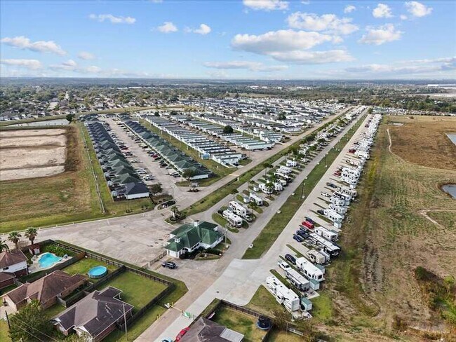 Building Photo - 5079 Akumal Calle