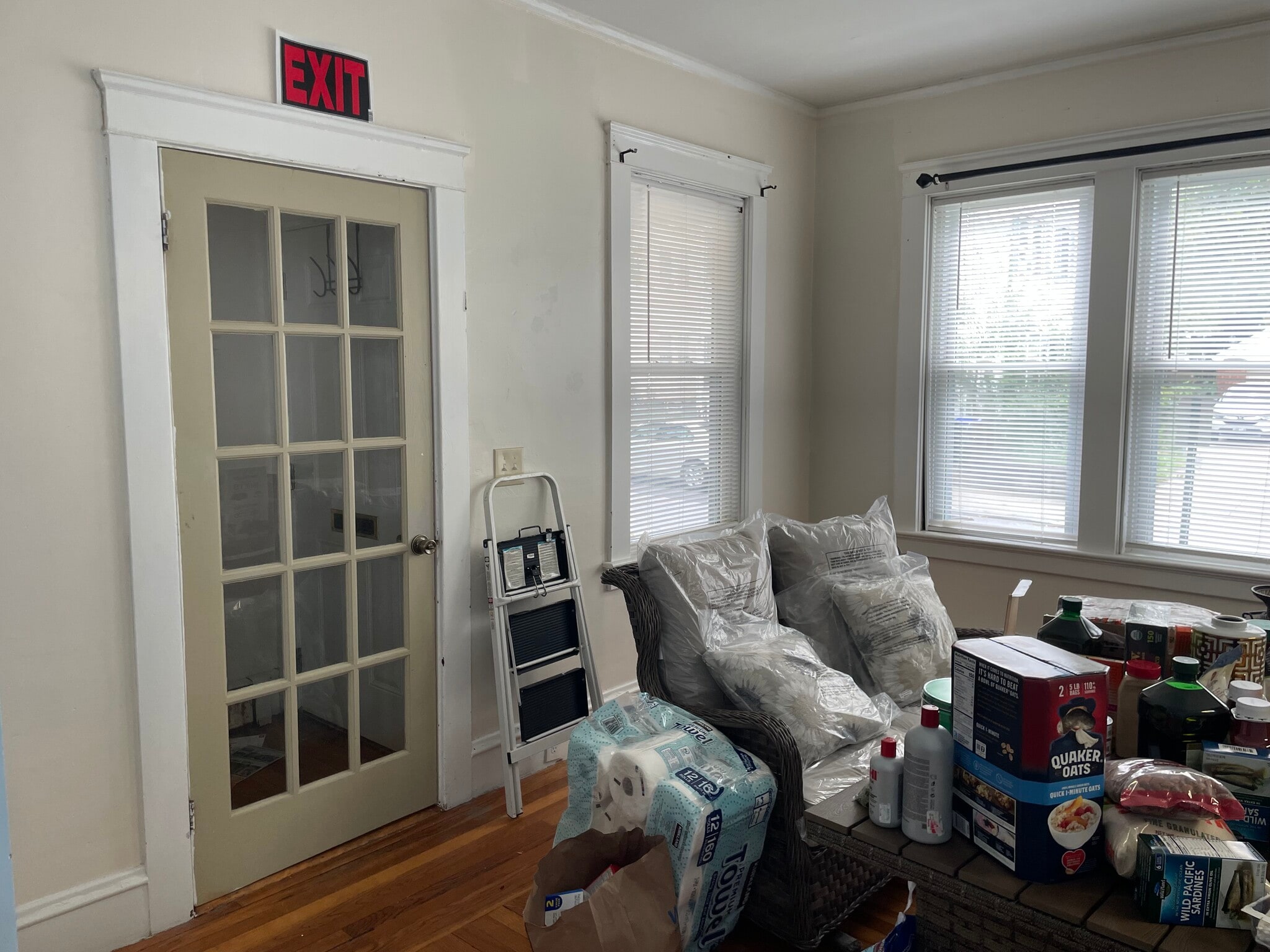 Living room - 73 Marion Ave N