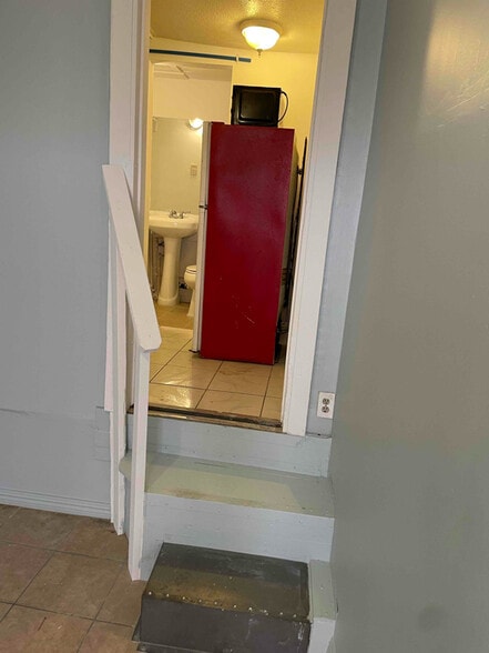 Building Photo - 3131 W 16th Ave