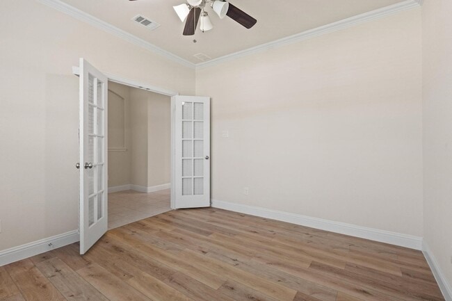 Building Photo - 7822 Cottonwood Dr