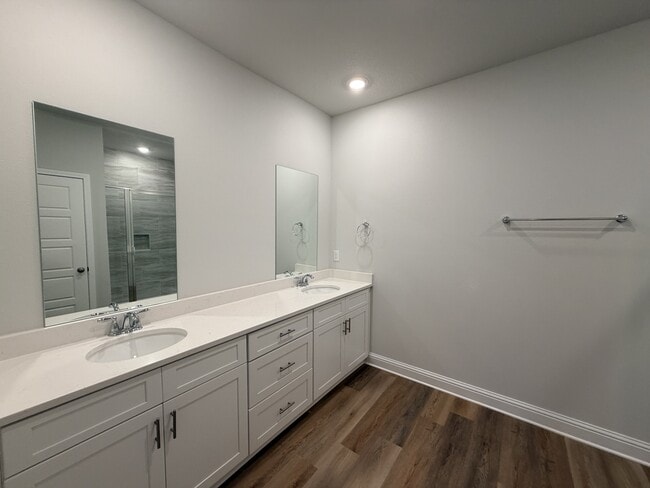 Building Photo - 7307 Hawkins Mnr